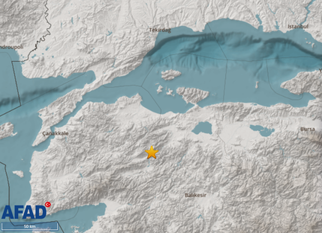 Çanakkale'de 4,9 büyüklüğünde deprem! İstanbul ve çevre illerde de hissedildi